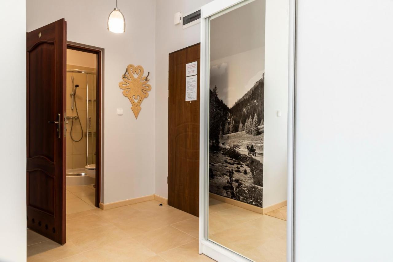 Udanypobyt Z Basenem Apartment